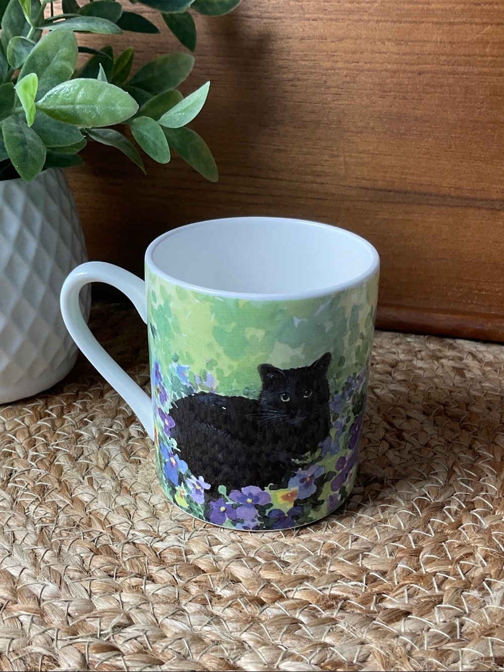 Lesley Holmes Cat in Pansies Fine Bone China Mug Melamaster England 1994